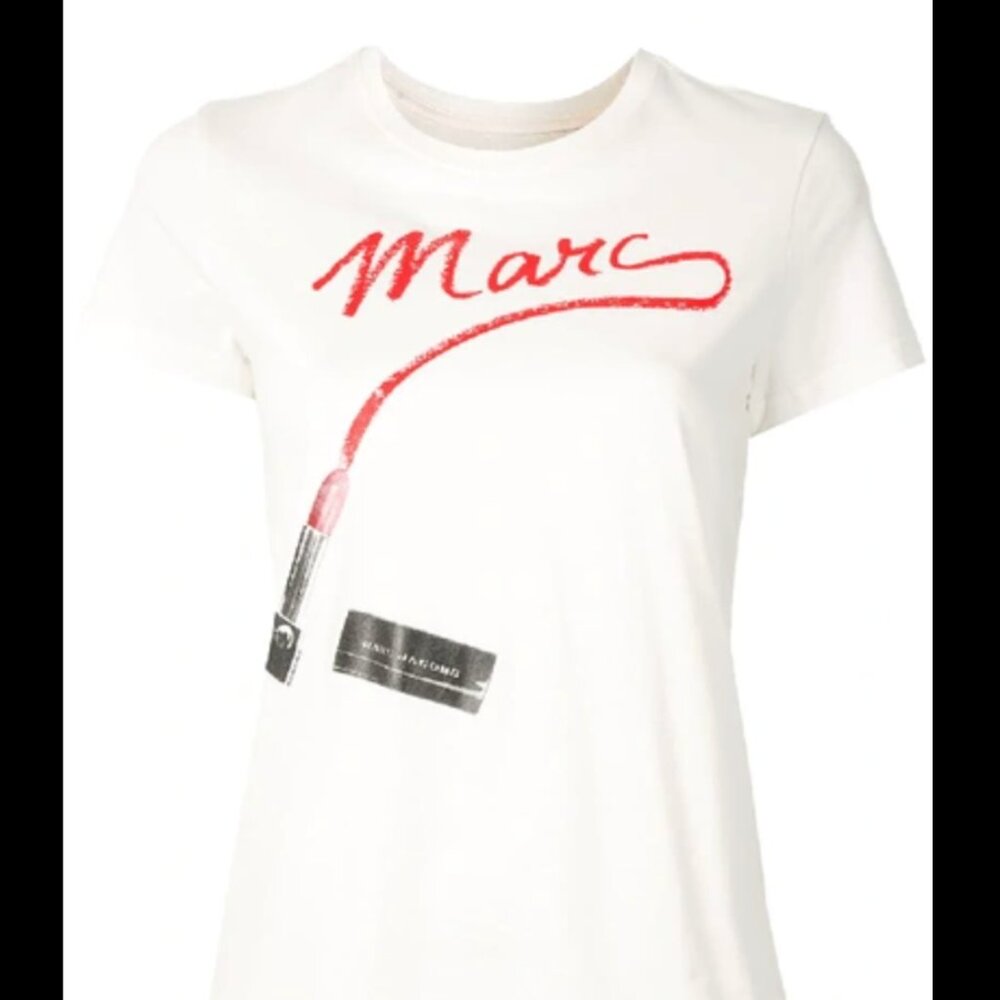Marc Jacobs T-Shirt with Red Lipstick Design